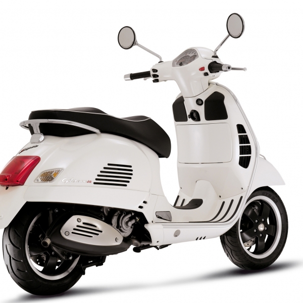 Фото скутера Vespa GTS Super 300 ie